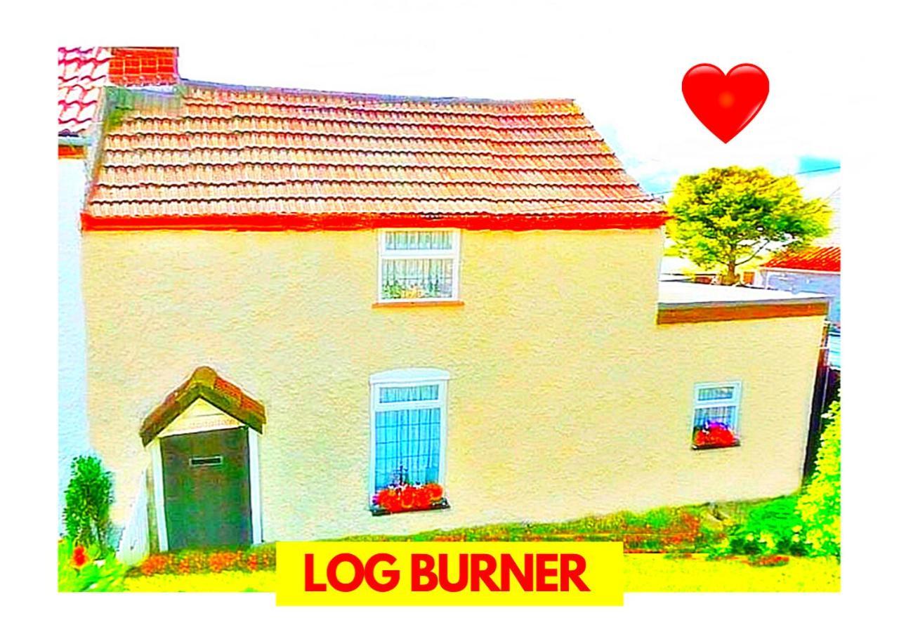 Romantic Lakeside Cottage By The Beach! With Super Cosy Log Burner! The Perfect Escape To Your Home From Home By The Sea! So Relaxing - You Won'T Want To Leave! Pet Friendly! Mablethorpe Eksteriør billede