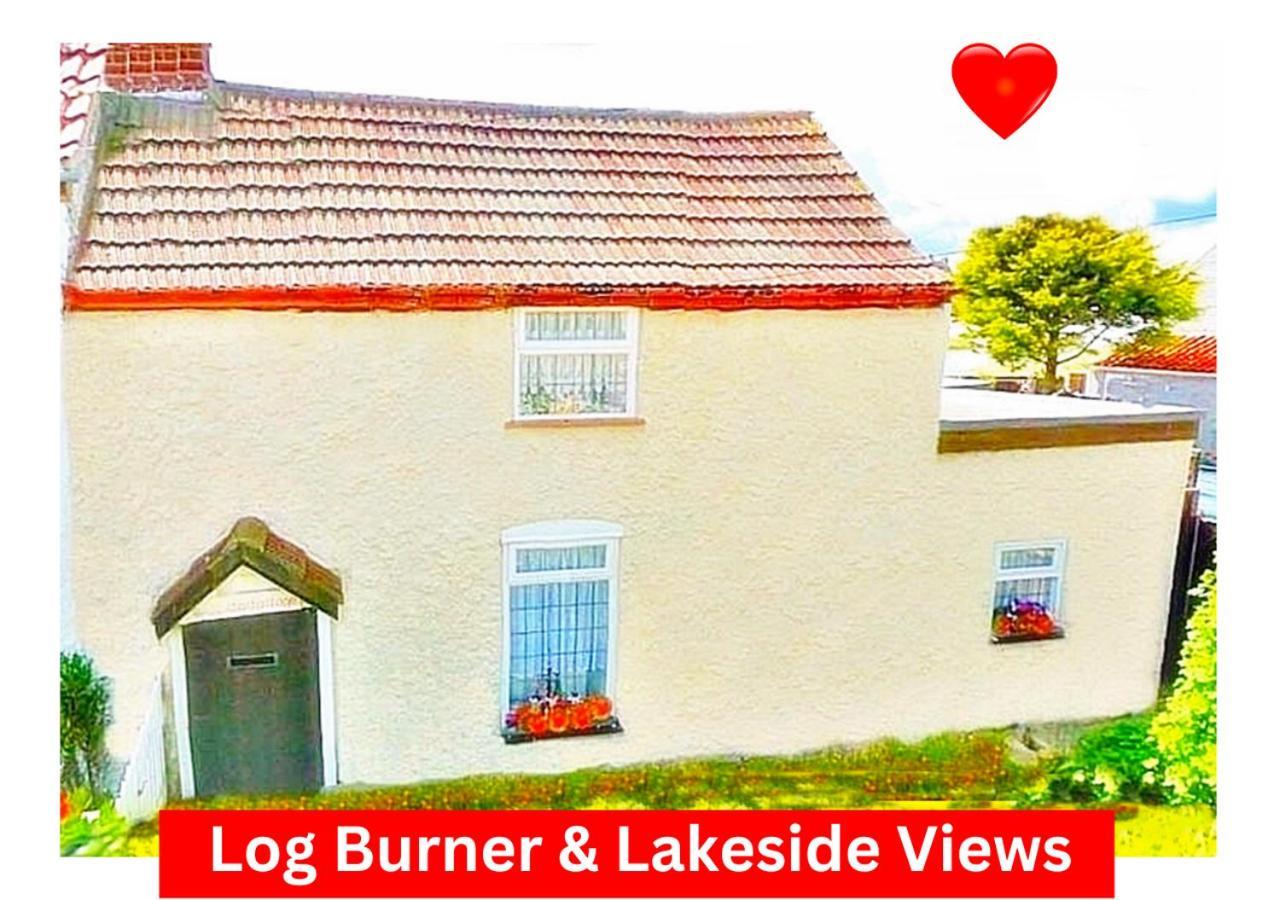 Romantic Lakeside Cottage By The Beach! With Super Cosy Log Burner! The Perfect Escape To Your Home From Home By The Sea! So Relaxing - You Won'T Want To Leave! Pet Friendly! Mablethorpe Eksteriør billede